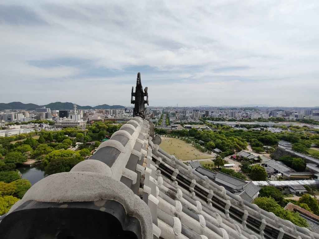 姫路城の天守閣から見渡す街の風景